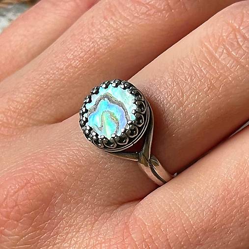Mother of Pearl Filigree  AG925 Silver Ring  / Strieborný prsteň s dúhovou perleťou E003