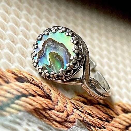 Mother of Pearl Filigree  AG925 Silver Ring  / Strieborný prsteň s dúhovou perleťou E003