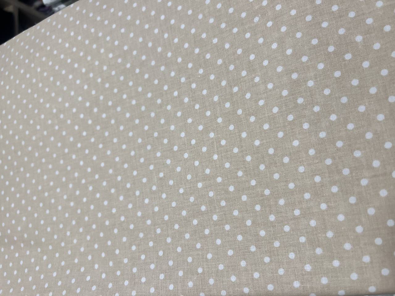 Zavinovacia šatka (10 - biele bodky na béžovom)