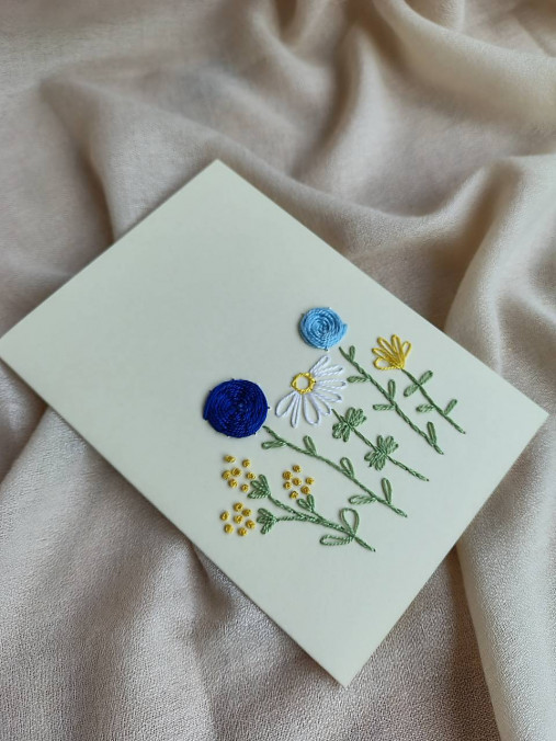 Papiernictvo - Lúčne kvety - vyšívaná pohľadnica  - 17736604_