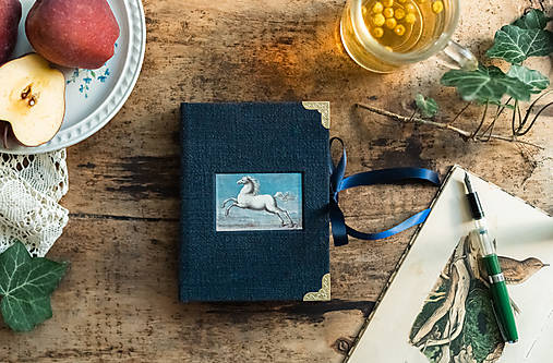 Papiernictvo - Biely kôň - 17735011_