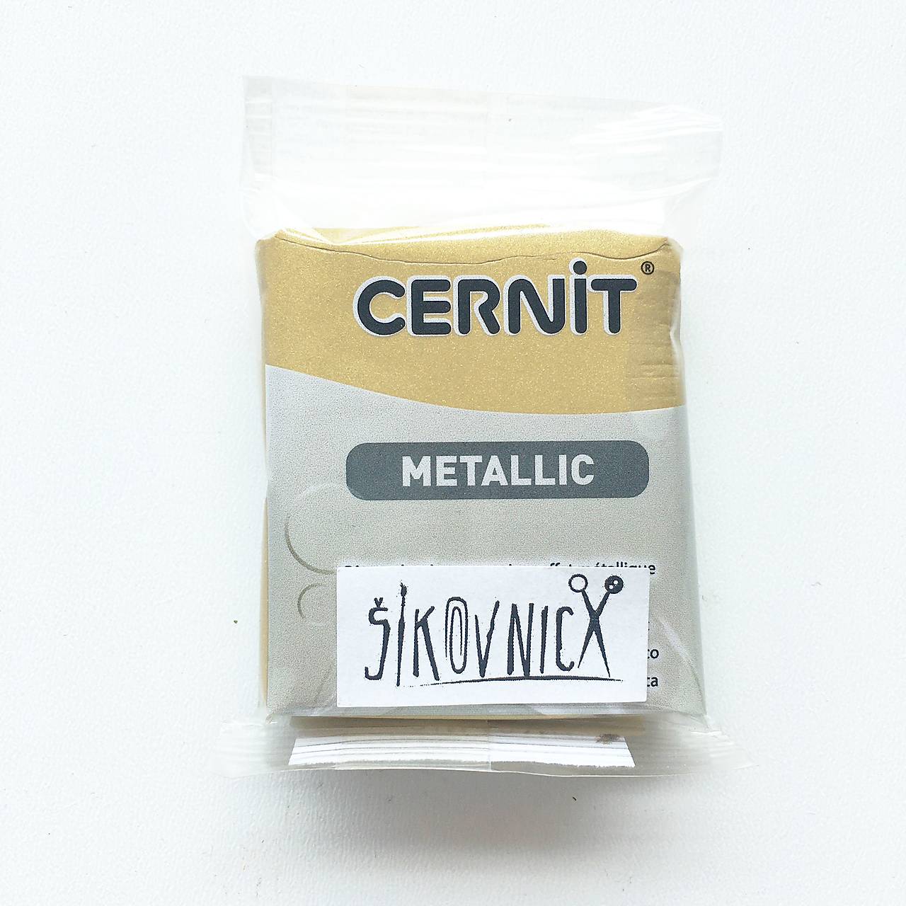 -50% cernit 56 g, METALLIC - metalická, pôvod. cena 3,39€ (zlatá riche 053)