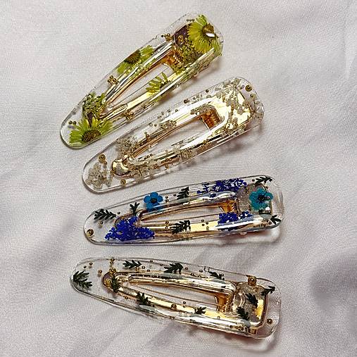 Ozdoby do vlasov - Živicová sponka do vlasov so skutočnými kvetmi (Modrá s tyrkysovou) - 17738168_