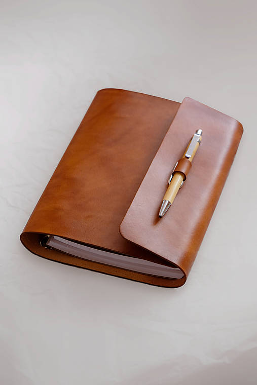 Papiernictvo - Elegantný kožený karisblok A5 (Hnedá - koňak) - 17739814_