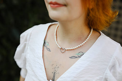 minimalistický shell perlový náhrdelník - veľké srdce
