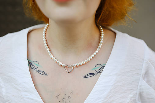 minimalistický shell perlový náhrdelník - veľké srdce