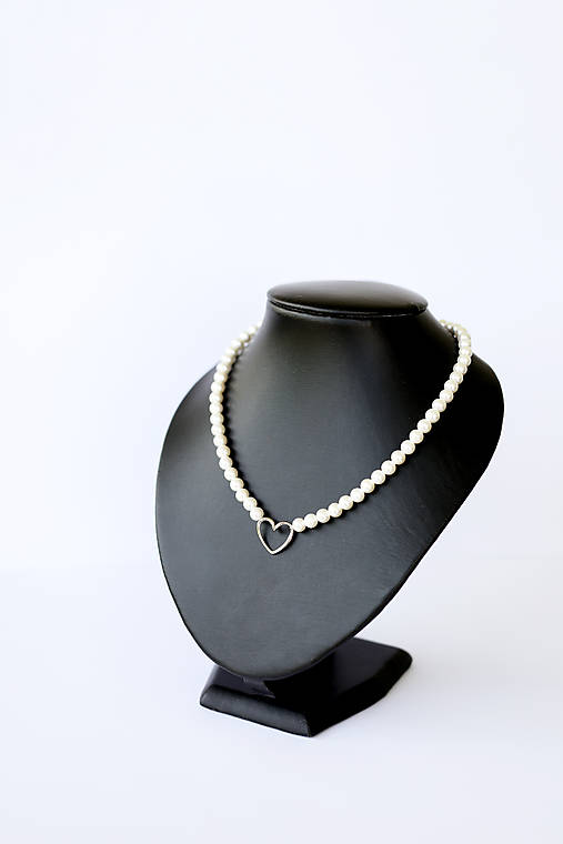 minimalistický shell perlový náhrdelník - veľké srdce