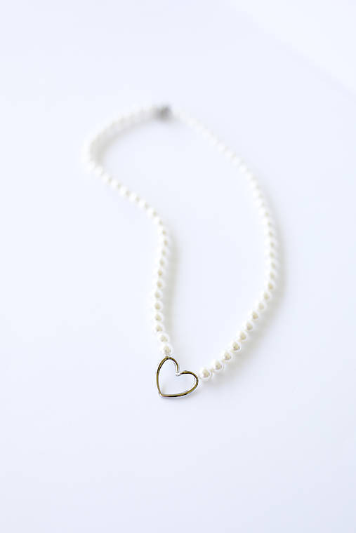 minimalistický shell perlový náhrdelník - veľké srdce