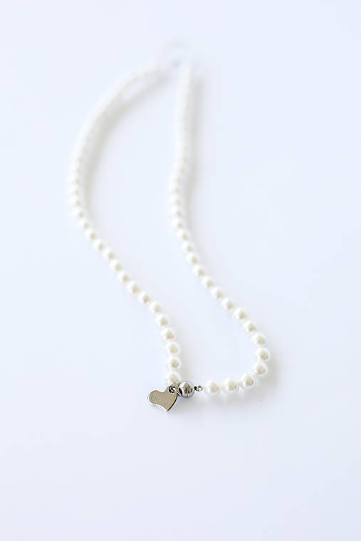 minimalistický shell perlový náhrdelník - veľké srdce