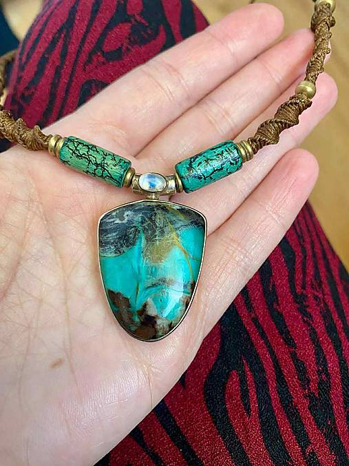 Náhrdelníky - Nahrdelník so Skamenelým drevom a s Mesačným kameňom v striebre 925 - 17739444_