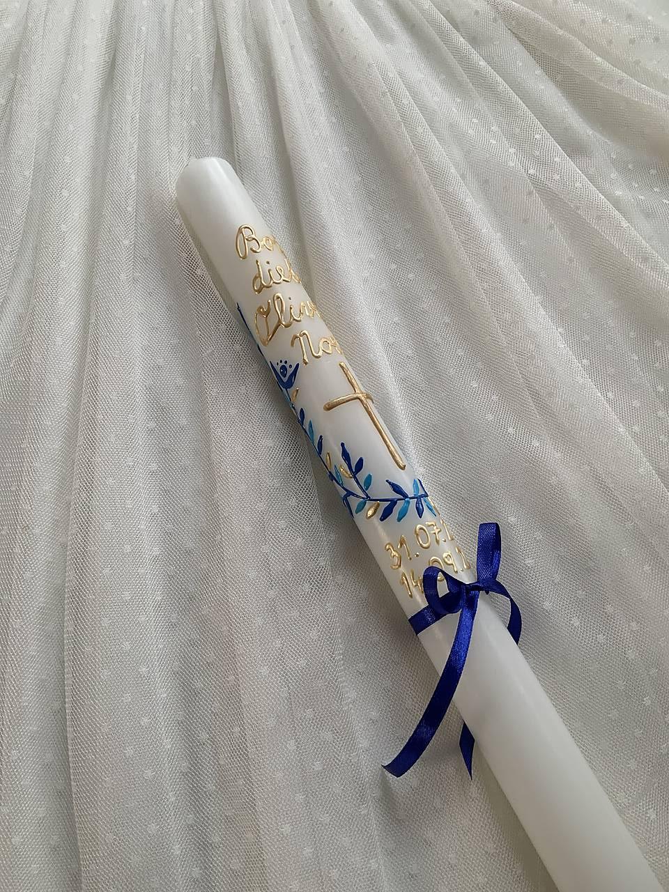 Ručne maľovaná krstná svieca s personalizáciou – 35 cm, biely vosk (Ľudovoladena modro zlatá)