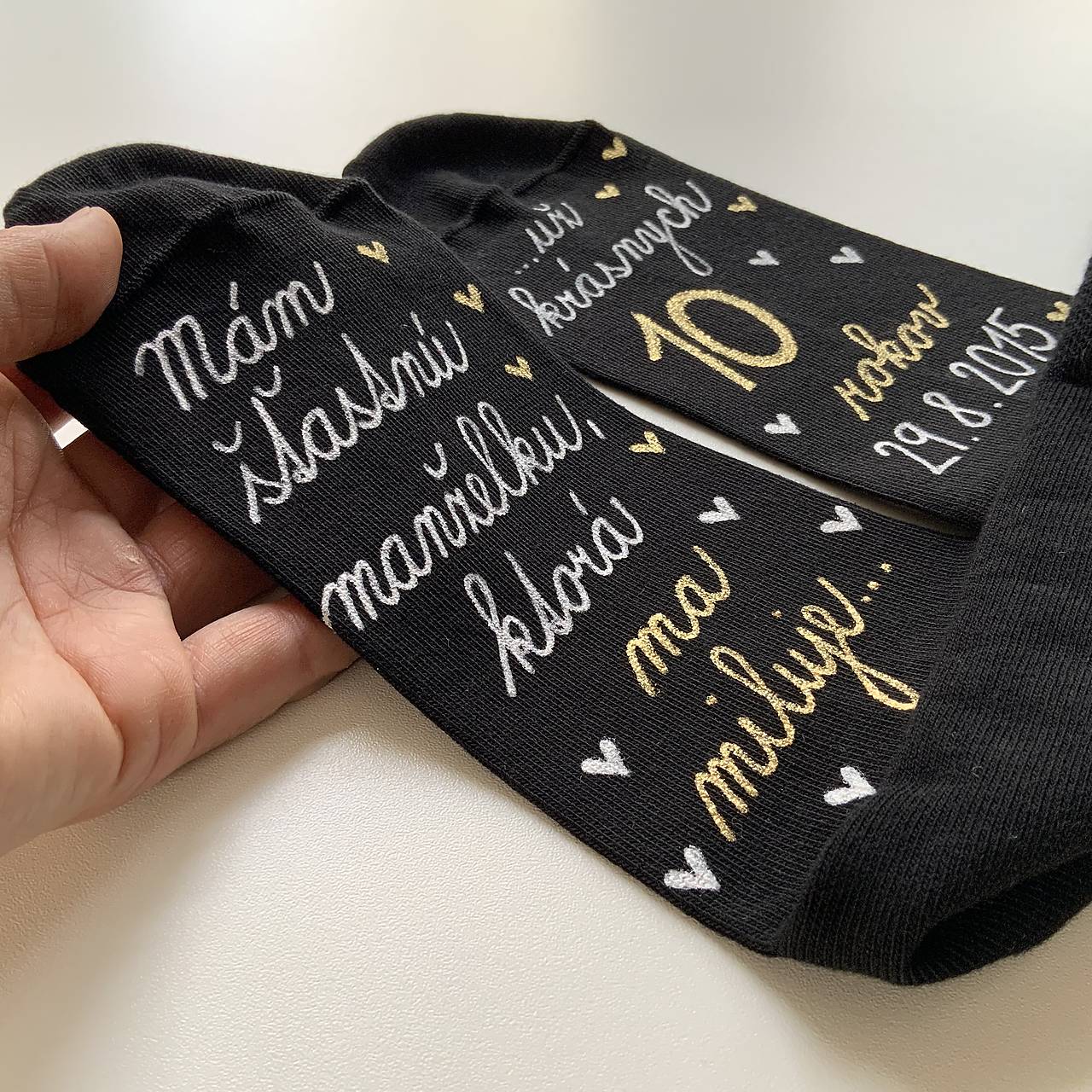 Maľované ponožky k 10. výročiu svadby (čierne pre manžela)