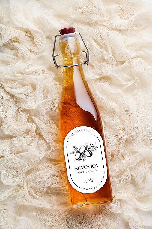 Úložné priestory & Organizácia - Nálepky oválne na svadobnú pálenku 299 ilustrácia slivka - 17744191_