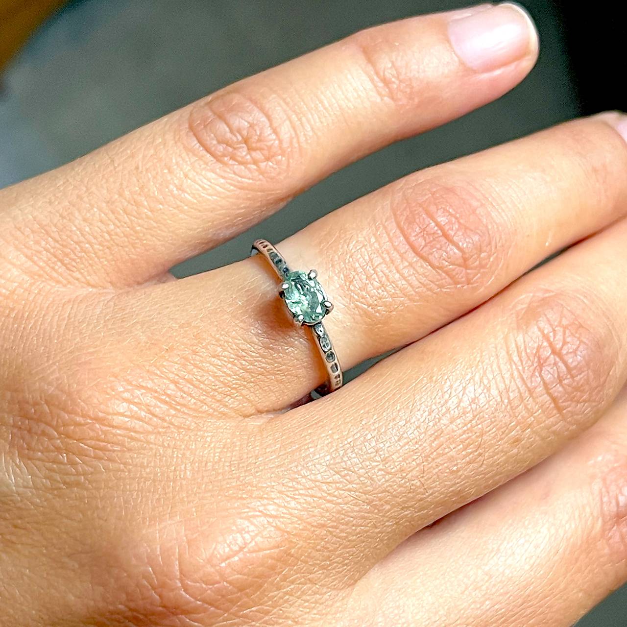 Faceted Tourmaline Paraiba Silver Ring AG925 / Jemný strieborný prsteň s prírodným Paraiba turmalínom E004