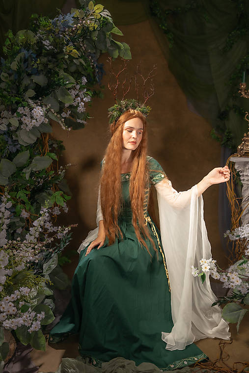Korunka s parôžkami "magická cesta lesom"