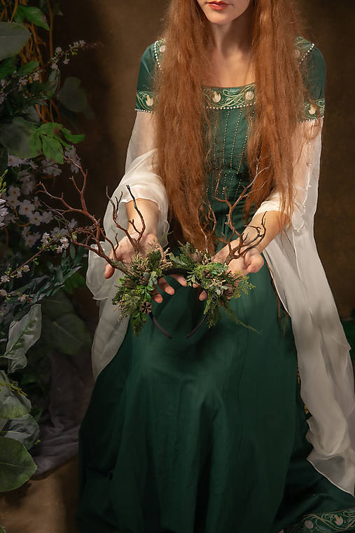 Korunka s parôžkami "magická cesta lesom"