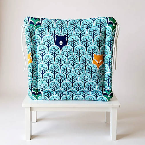 Úžitkový textil - Podsedák na školskú stoličku (V modrom lese) - 17754079_