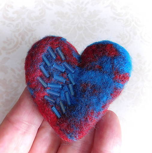 Brošne - plstená brošňa srdce - 17752230_