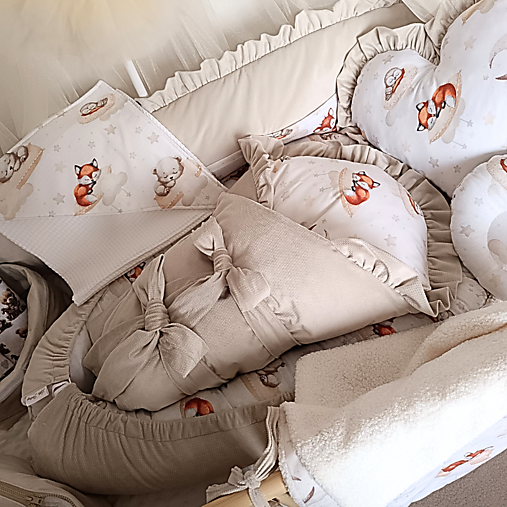 Detský textil - Sada do postieľky 3 v 1 béžová svetlá Spiace zvieratká s páperovou zavinovačkou - 17752763_