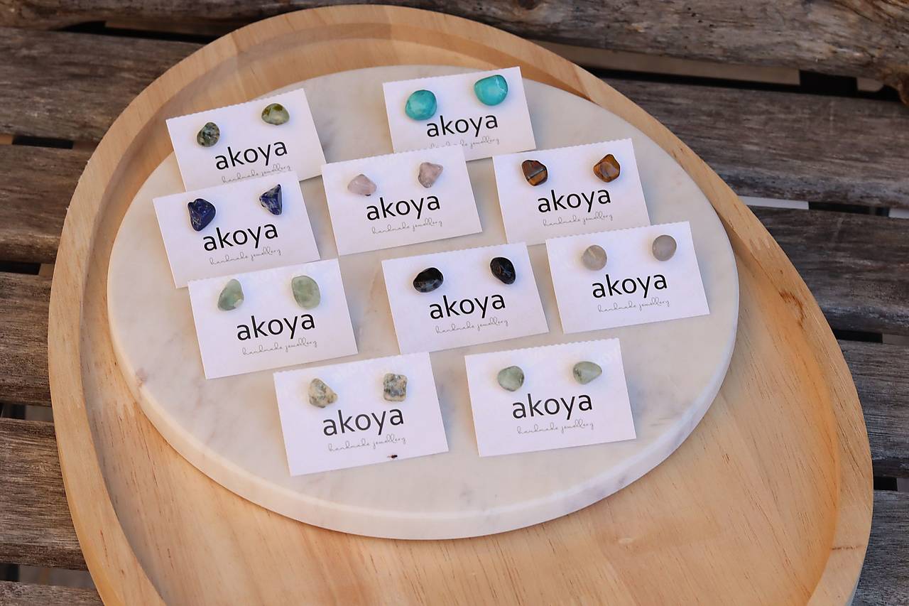 Napichovacie náušnice z minerálov