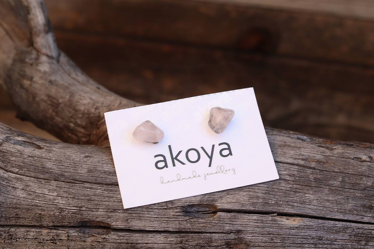 Napichovacie náušnice z minerálov (Ruženín)