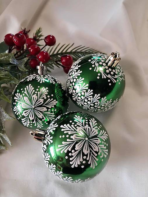 Dekorácie - Vianočné gule zdobené voskom - 17759438_