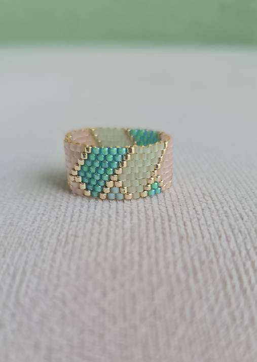 Prstene - Mermaid Geometry - mätovo zelený pastelový prsteň so zlatými detailmi - 17760063_