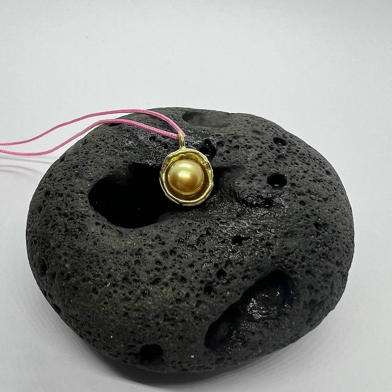 Prívesok EMÓCIA a ZLATÁ perla