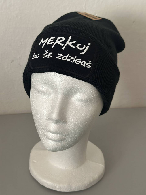 Zimná čiapka s potlačou (Merkuj, bo še zdzigaš)