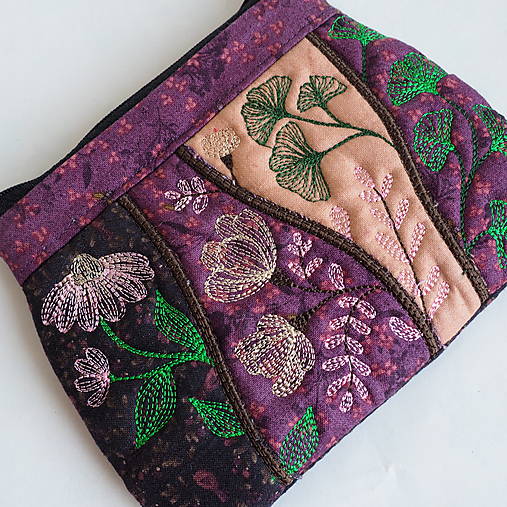 Taštičky - Vyšívaná taštička Kvitnúca jeseň veľ. S 22825 - 17762867_