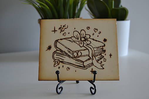 Obrazy - Obrázok vypaľovaný do dreva (so stojanom) - 17766181_