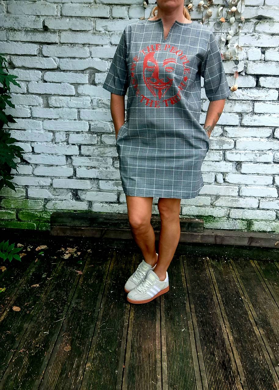 Šaty Sorry I'm late