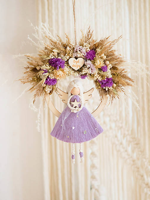 Dekorácie - Anjel strážny s kvetmi (Fialový) - 17771431_