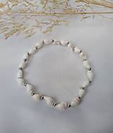  - Zákazka pre pani Evku - náramok z mušličiek - 17772360_