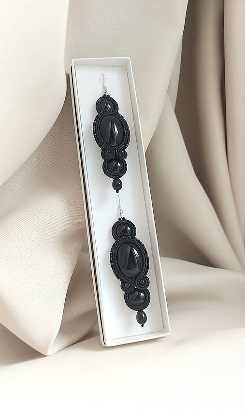Náušnice - Nora - čierna šujtaška - soutache earring - 17776709_