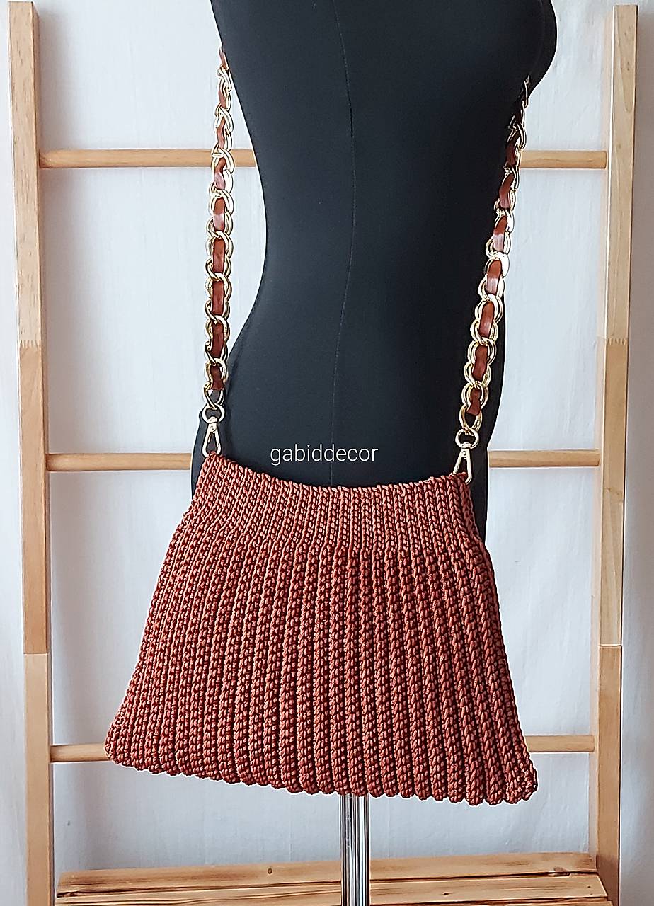 Háčkovaná kabelka crossbody