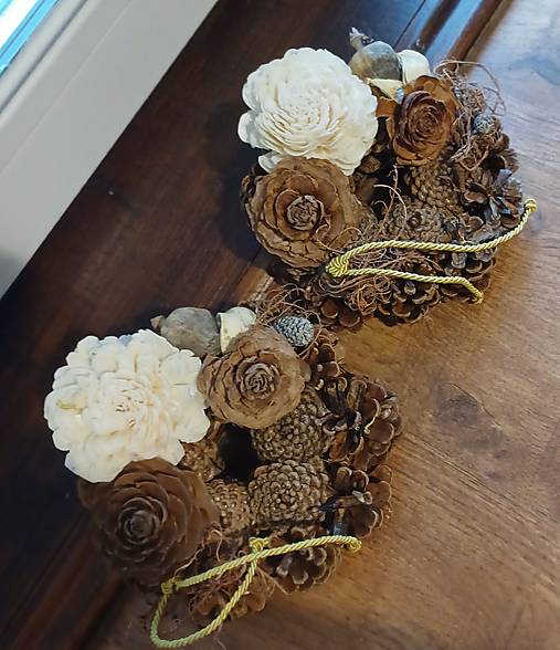 Dekorácie - Šiškový  venček - 17776416_