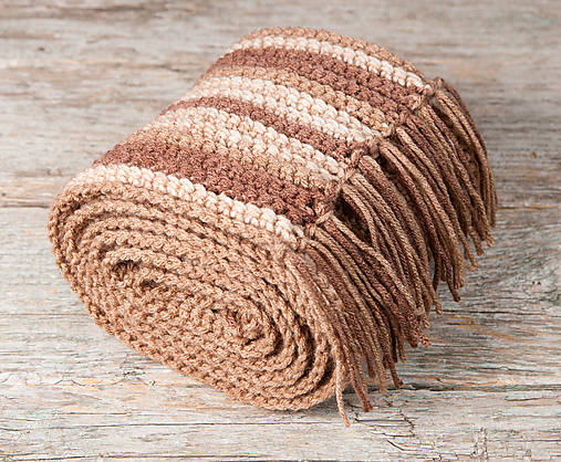 Šály a nákrčníky - Háčkovaný šál so strapcami - 17777924_