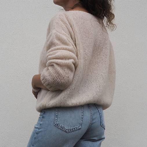 Svetre a kardigány - Pletený obláčik...oat milk - 17779080_