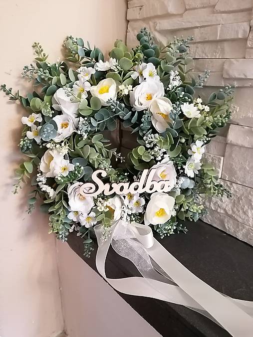 Dekorácie - Greenery veniec s nápisom 35cm a mašlou typ 2 - 17777970_