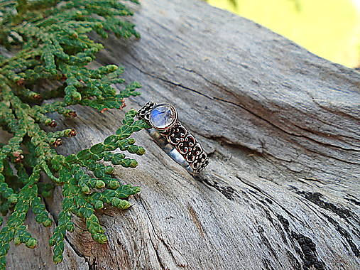 Strieborny prsteň Ag 925 Antik Mesačný kameň