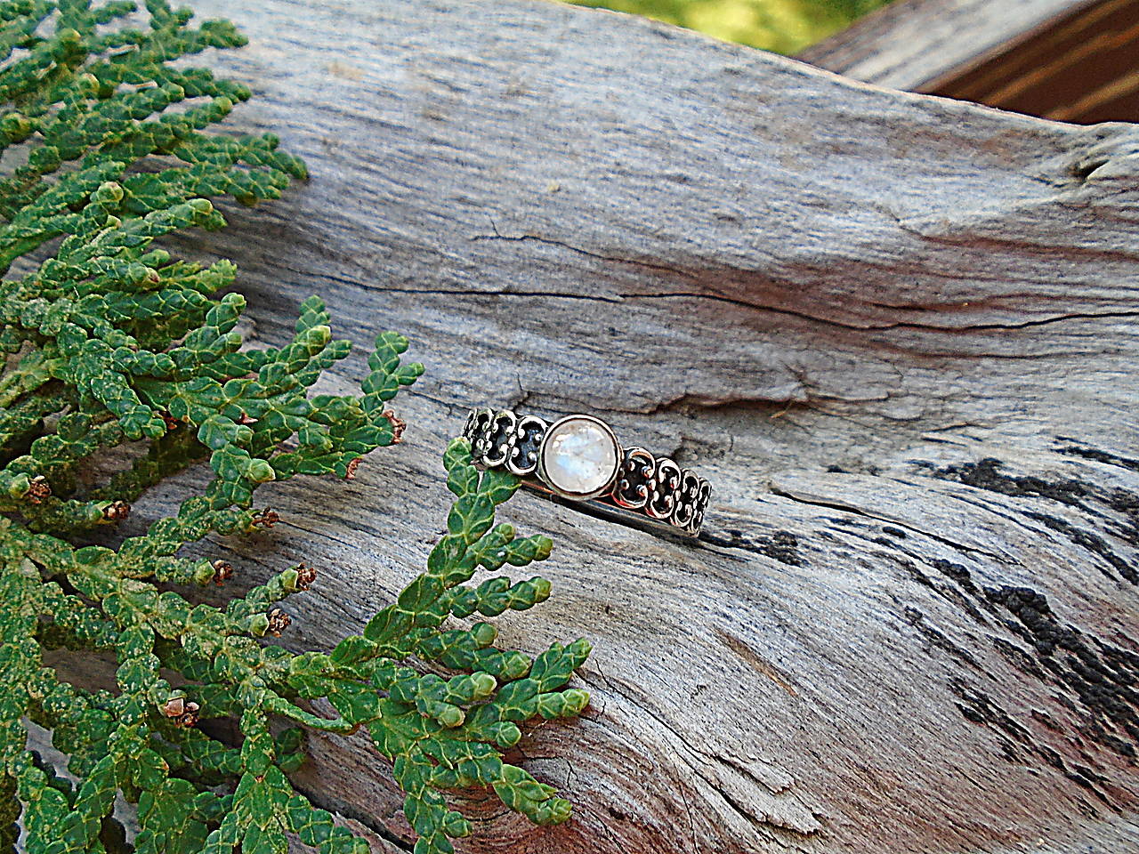 Strieborny prsteň Ag 925 Antik Mesačný kameň