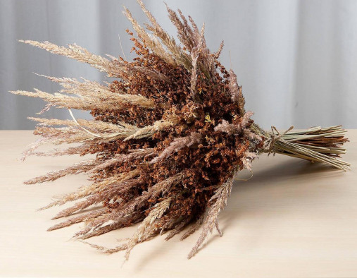 Dekorácie - Prírodná kytička - ľubovník v tráve - 17780411_