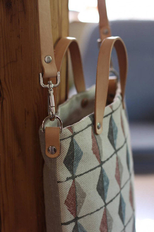 Ľanová crossbody kabelka z ľanu – prírodná elegancia v casual štýle