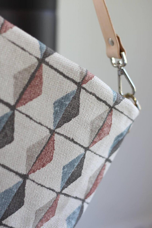 Ľanová crossbody kabelka z ľanu – prírodná elegancia v casual štýle