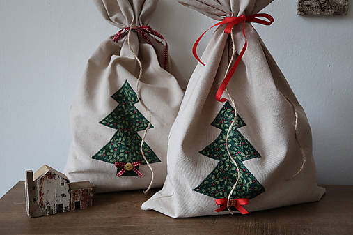 Úžitkový textil - Vianočné vrecúško stromček - 17784445_