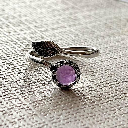 Leaf Natural Amethyst Ring Ag925 / Strieborný prsteň s ametystom E001