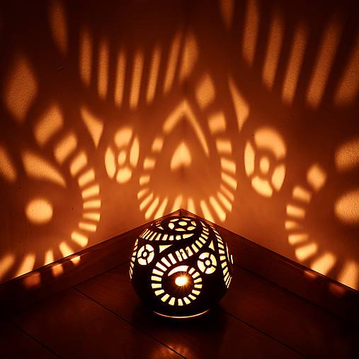 Svietidlá - vo svete špirál - svietnik - 17787870_