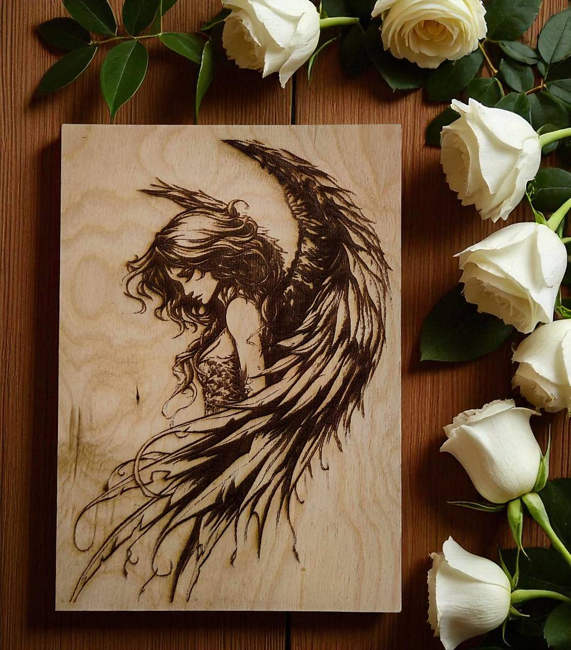 Obrazy - Drevený vypaľovaný obraz, anjel ochranca A4 (so stojanom)  - 17788028_