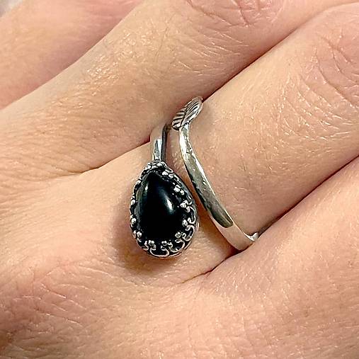 Teardrop Onyx AG925 Ring / Strieborný prsteň v tvare slzy s ónyxom E001